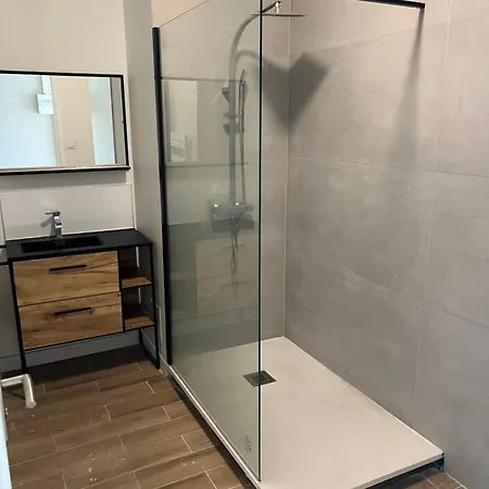 Apartment Le Toit Des Volcans - 8 Couchages - Terrasse Privee Et Wifi