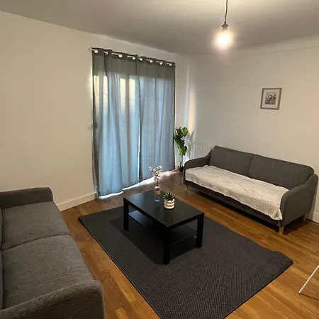 Le Toit Des Volcans - 8 Couchages - Terrasse Privee Et Wifi *