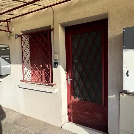 Le Toit Des Volcans - 8 Couchages - Terrasse Privee Et Wifi Apartment *