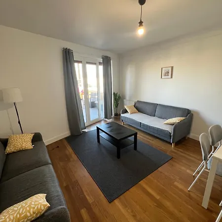 Le Toit Des Volcans - 8 Couchages - Terrasse Privee Et Wifi Lägenhet *