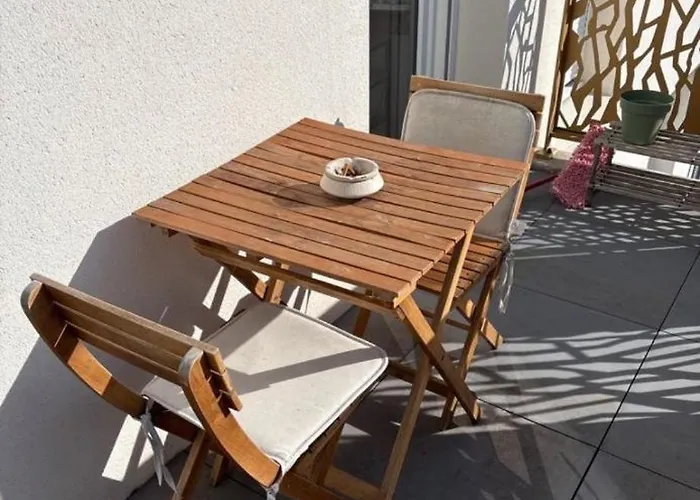 Le Toit Des Volcans - 8 Couchages - Terrasse Privee Et Wifi * Clermont-Ferrand